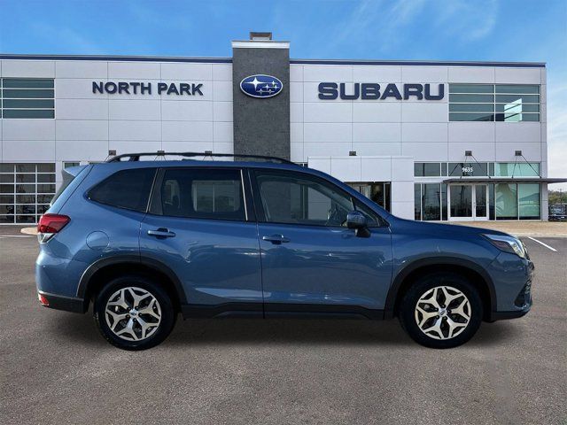 2022 Subaru Forester Premium