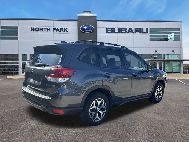 2022 Subaru Forester Premium