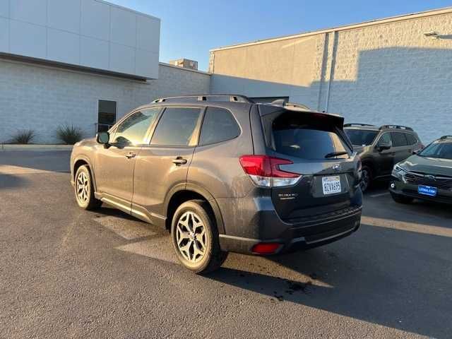 2022 Subaru Forester Premium