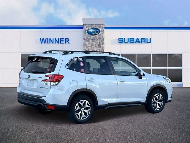 2022 Subaru Forester Premium