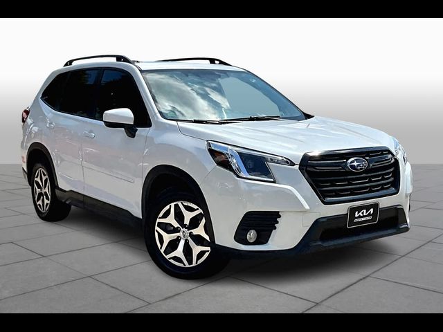 2022 Subaru Forester Premium