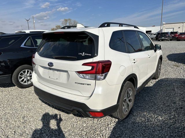 2022 Subaru Forester Premium