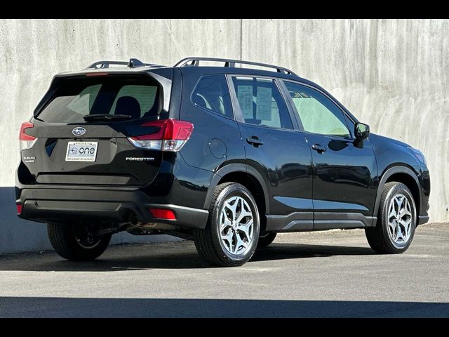 2022 Subaru Forester Premium