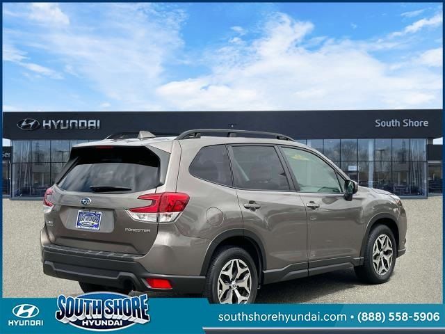 2022 Subaru Forester Premium