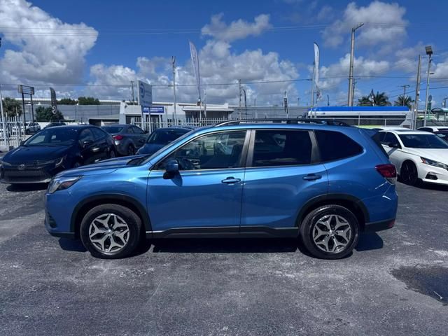 2022 Subaru Forester Premium