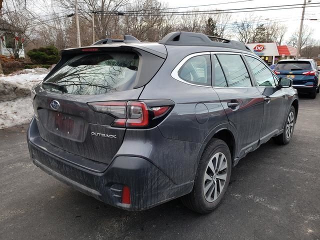 2022 Subaru Outback Base