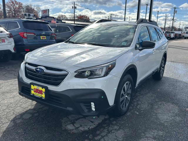 2022 Subaru Outback Base