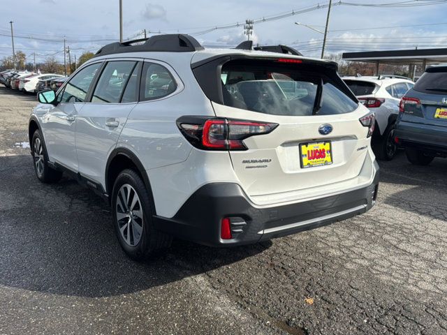 2022 Subaru Outback Base