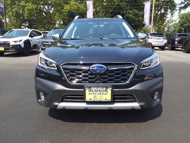 2022 Subaru Outback Touring XT