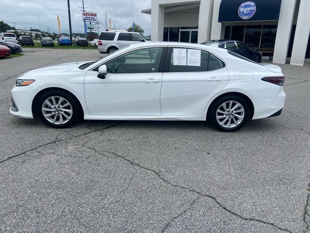 2022 Toyota Camry LE