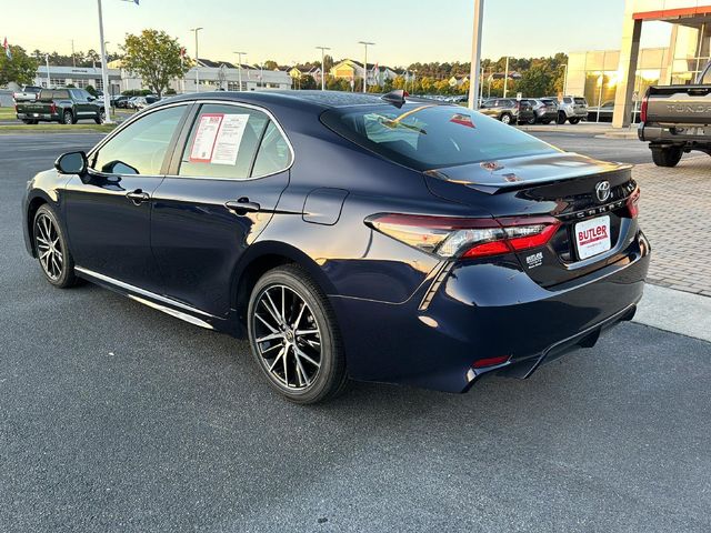 2022 Toyota Camry SE