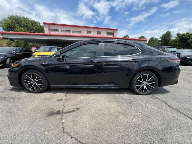 2022 Toyota Camry SE