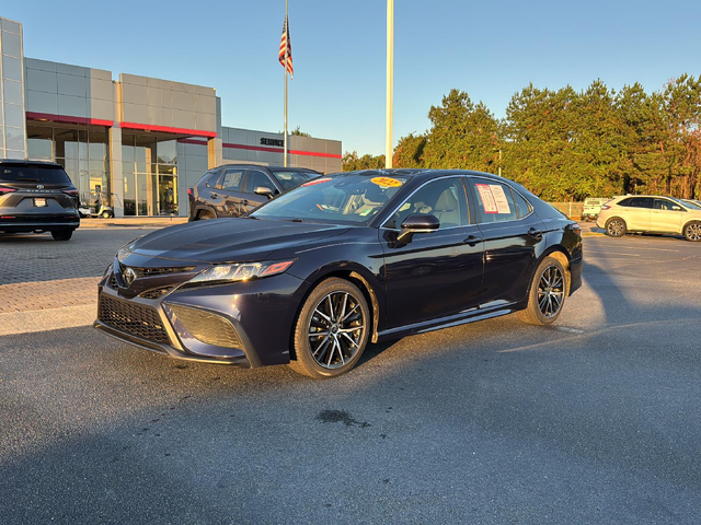 2022 Toyota Camry SE