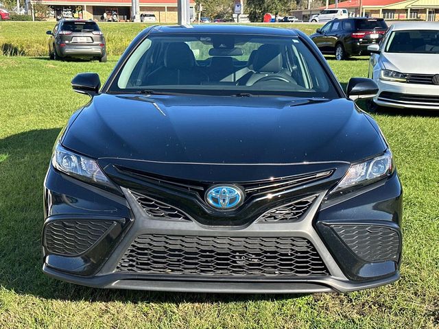 2022 Toyota Camry Hybrid SE