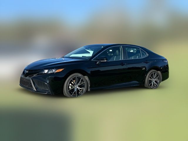 2022 Toyota Camry Hybrid SE