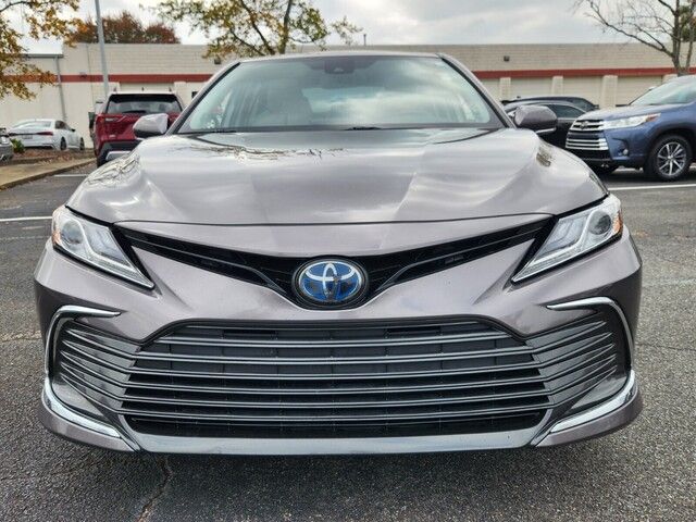 2022 Toyota Camry Hybrid XLE