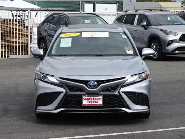 2022 Toyota Camry Hybrid XSE