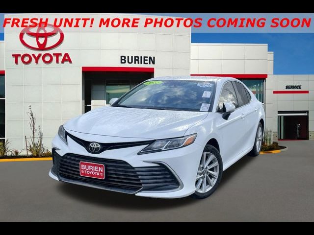 2022 Toyota Camry LE