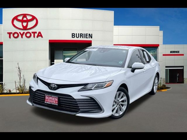 2022 Toyota Camry LE