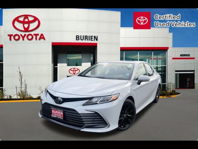 2022 Toyota Camry LE