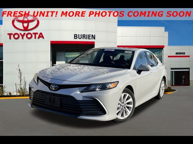 2022 Toyota Camry LE