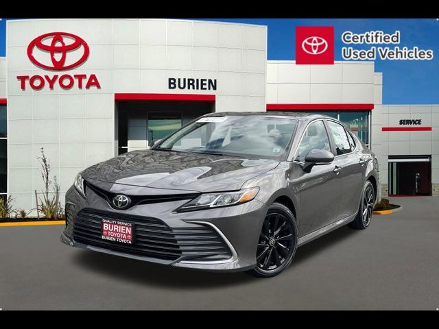 2022 Toyota Camry LE