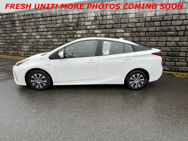 2022 Toyota Prius LE