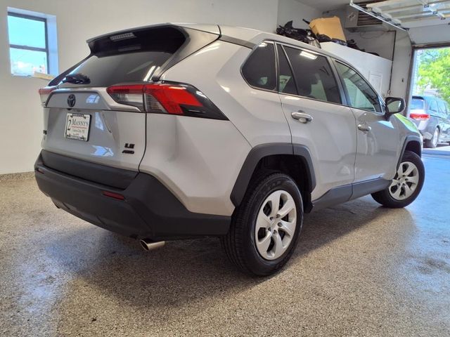 2022 Toyota RAV4 LE