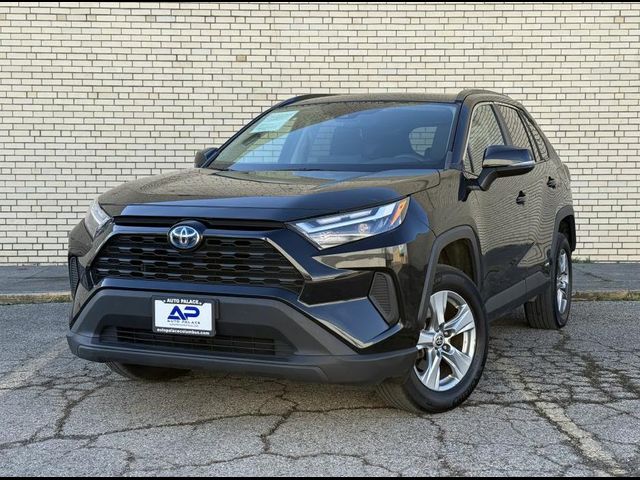 2022 Toyota RAV4 Hybrid XLE