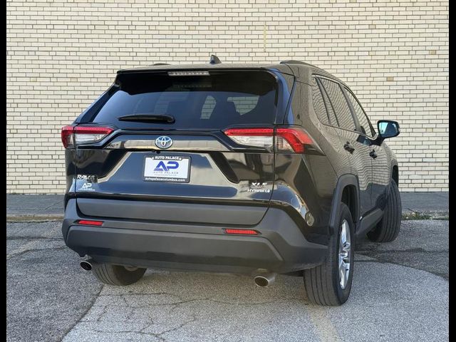 2022 Toyota RAV4 Hybrid XLE