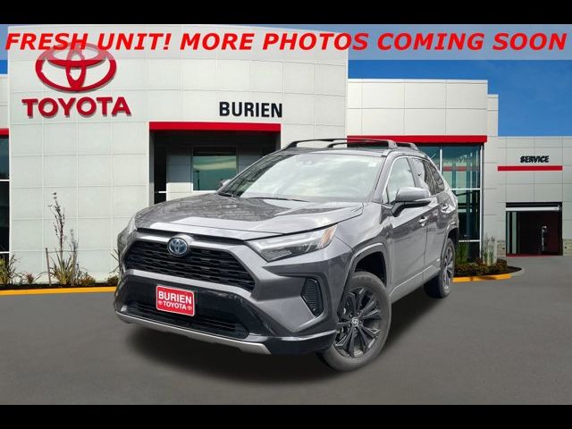 2022 Toyota RAV4 Hybrid SE