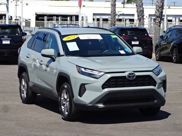 2022 Toyota RAV4 XLE