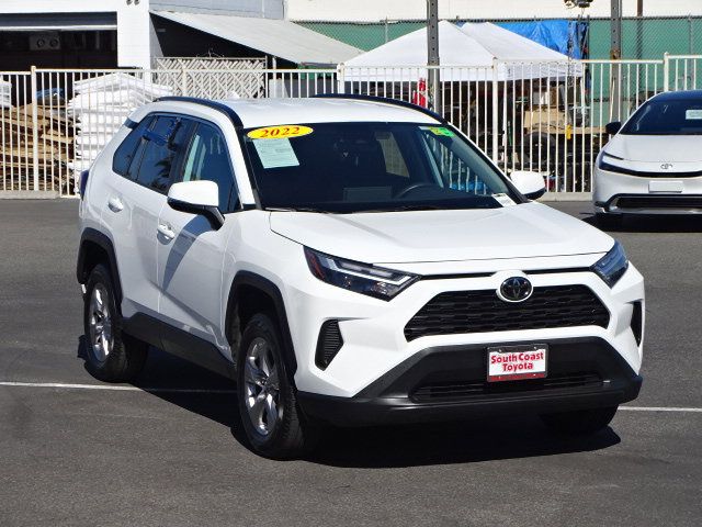 2022 Toyota RAV4 XLE