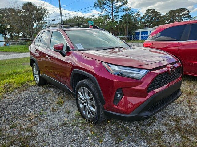 2022 Toyota RAV4 XLE Premium