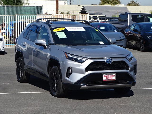 2022 Toyota RAV4 Hybrid SE