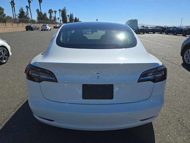 2022 Tesla Model 3 Base