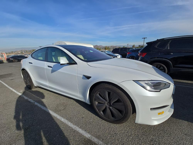 2022 Tesla Model S Base