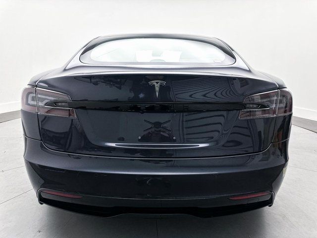 2022 Tesla Model S Base