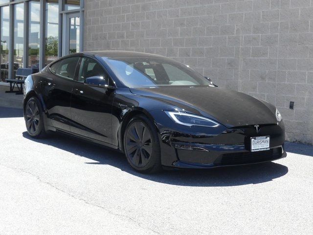 2022 Tesla Model S Base