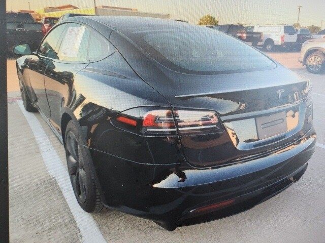 2022 Tesla Model S Plaid