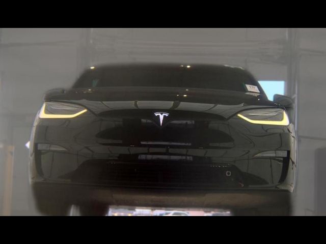2022 Tesla Model X Plaid