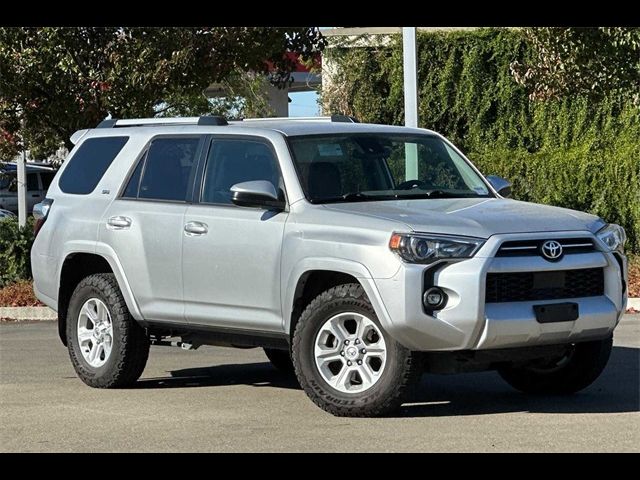 2022 Toyota 4Runner SR5