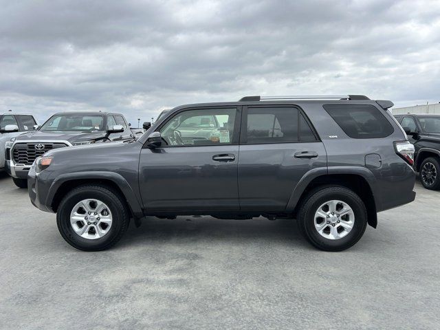 2022 Toyota 4Runner SR5