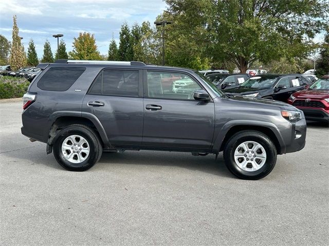 2022 Toyota 4Runner SR5