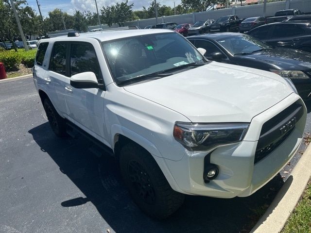 2022 Toyota 4Runner SR5