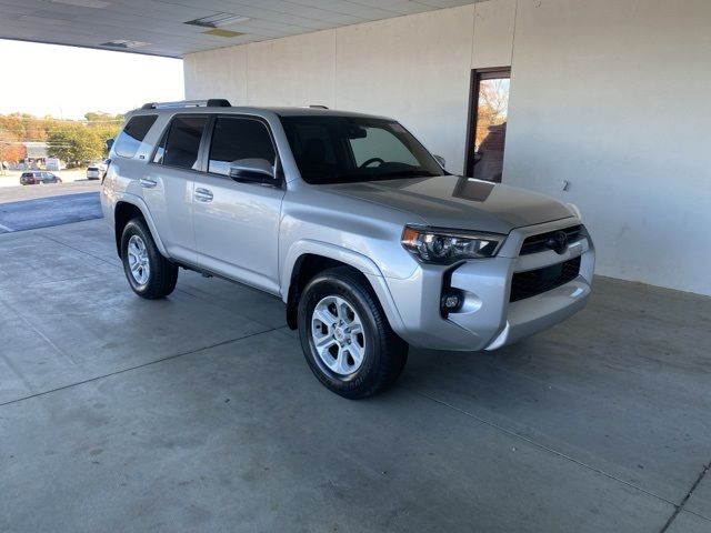 2022 Toyota 4Runner SR5