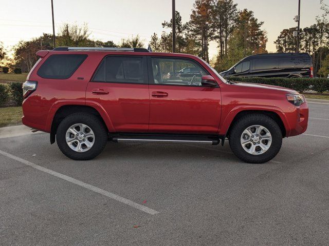 2022 Toyota 4Runner SR5