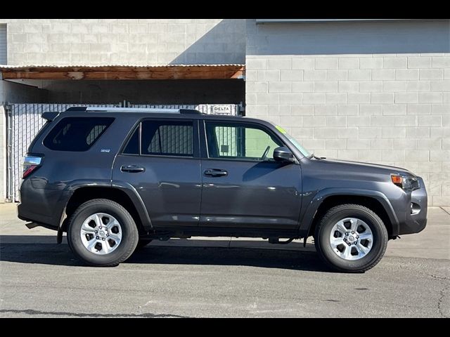 2022 Toyota 4Runner SR5