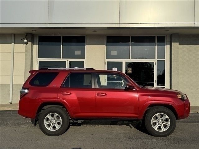 2022 Toyota 4Runner SR5