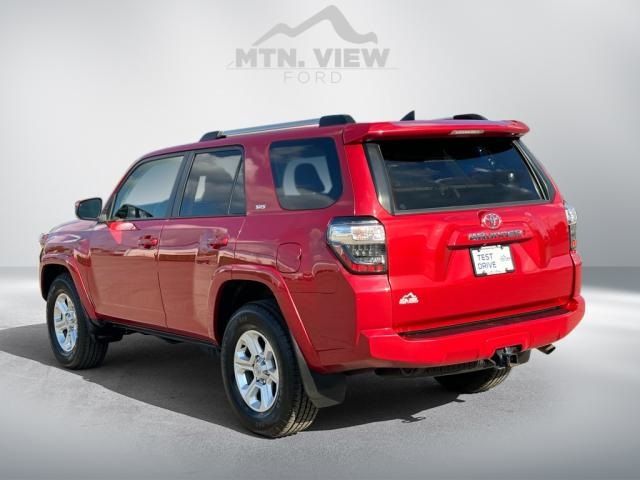 2022 Toyota 4Runner SR5